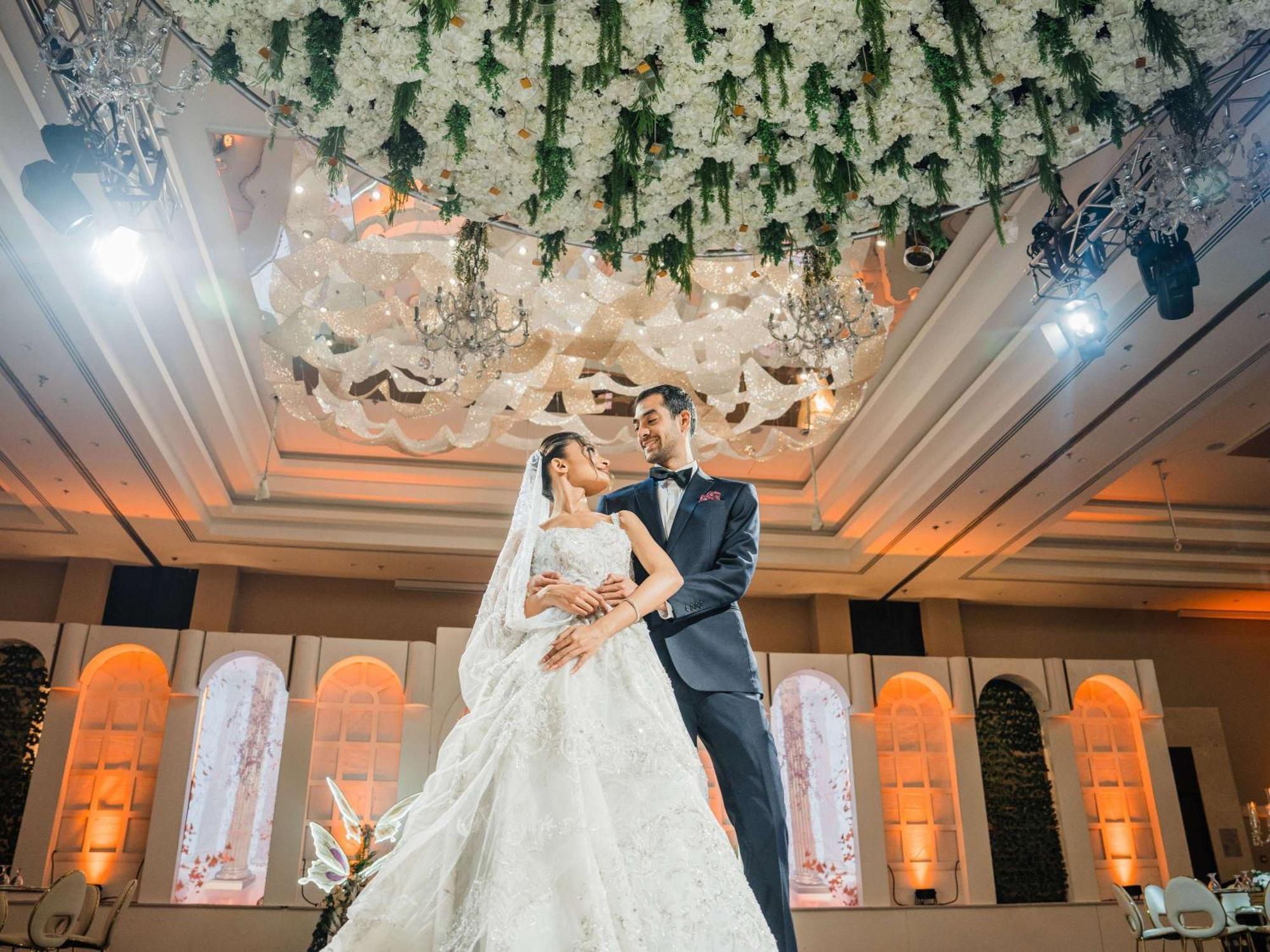 Moevenpick Hotel Amman Bagian luar foto Wedding in Tehran